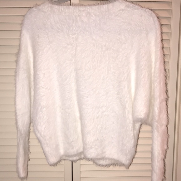 Jessica Simpson Sweater - Picture 2 of 3